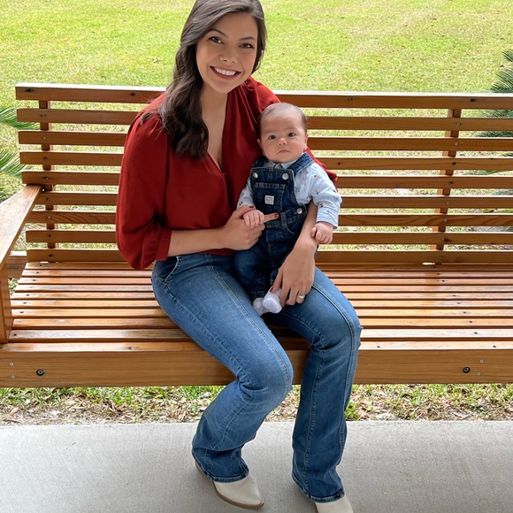 Meet your Posher, Brianna - Picture 1 of 1